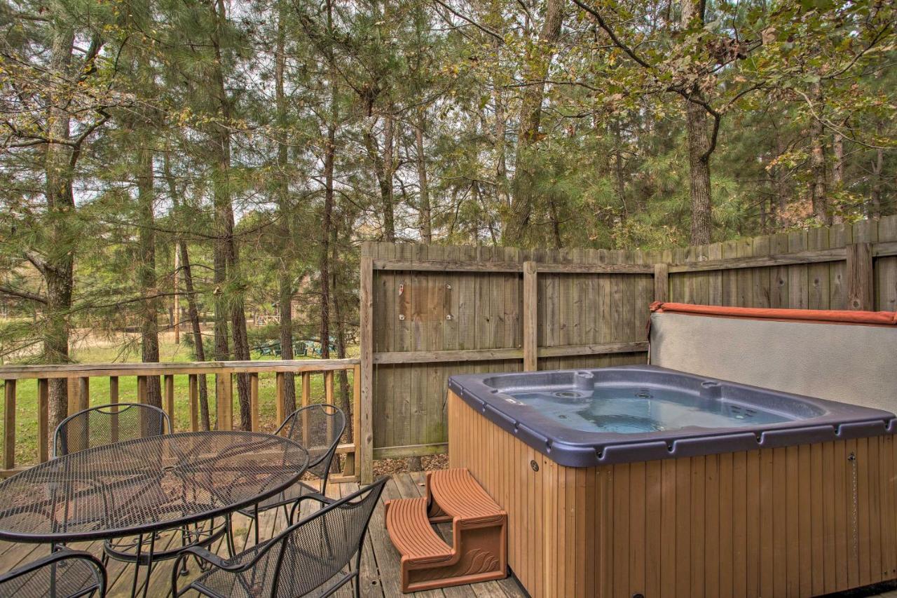 Peaceful Wild Rose Cabin With Private Hot Tub! Villa Broken Bow Exterior photo